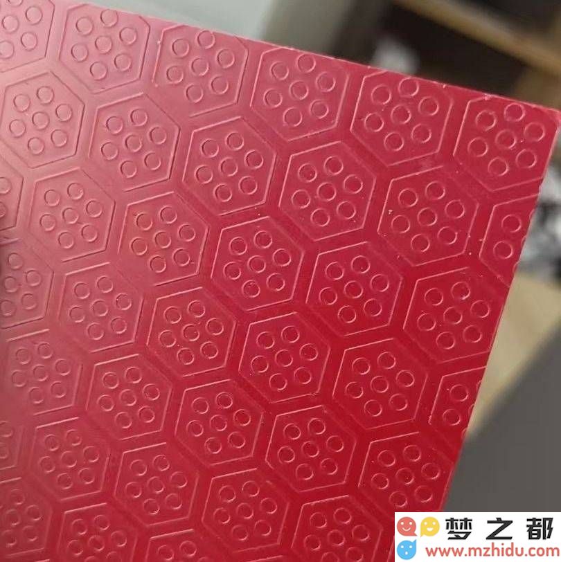 中空科技打造防水耐磨舞台板，安全高效演绎精彩新风貌！