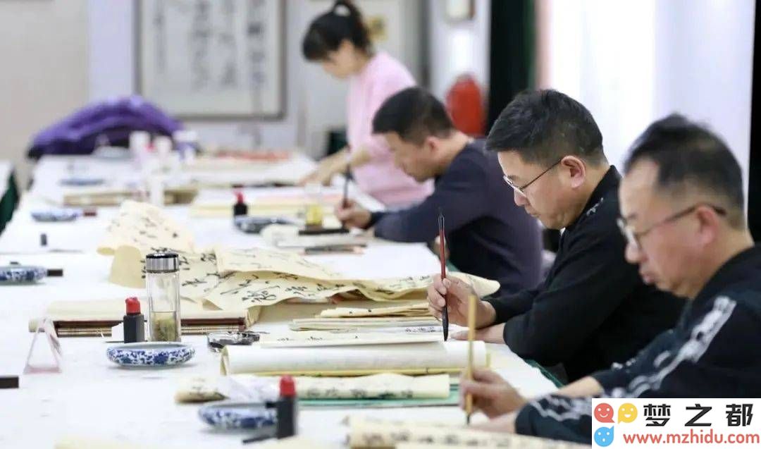 书法学习的深度探索：专注与坚持，方能创造属于自己的艺术风格