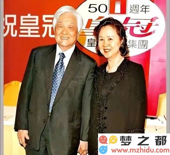 林婉珍：从普通家庭主妇转身为众人瞩目的画家，她的生活智慧是否超越了琼瑶的经典？