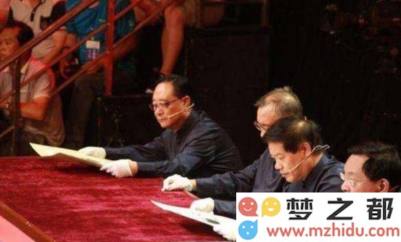 夫妻间因文成公主画像引发升温争执，鉴宝专家揭示画作中人物的真实身份
