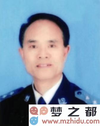 吴守华的书法作品《道法自然》在墨缘堂大赛中荣获特等奖,展现出他深厚的艺术功底与独特风格