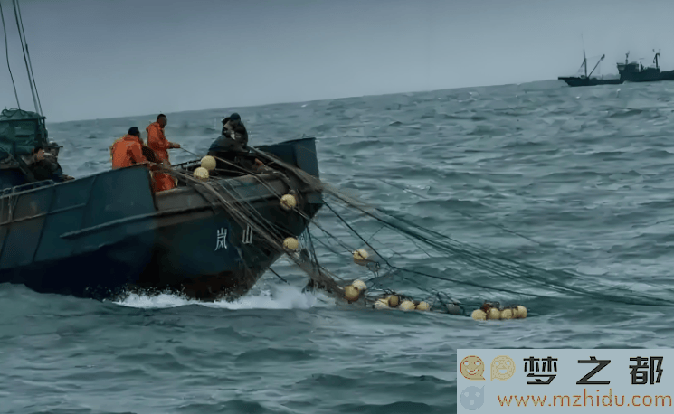 海浪拍打下的传奇与情感：崩鼻三叔不为人知的故事与人生探索