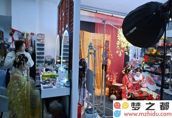 蛇年新春流行风潮，汉服写真成为时尚新宠备受瞩目
