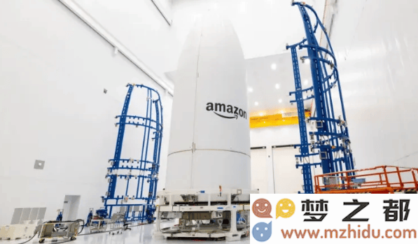 亚马逊“柯伊伯计划”正式启动！首发27颗卫星将升空，能否与SpaceX星链相抗衡？