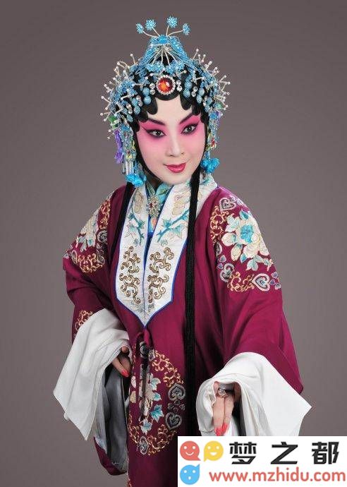 京剧女星姜亦珊：辉煌艺术生涯背后的故事与其神秘的生命最后一章