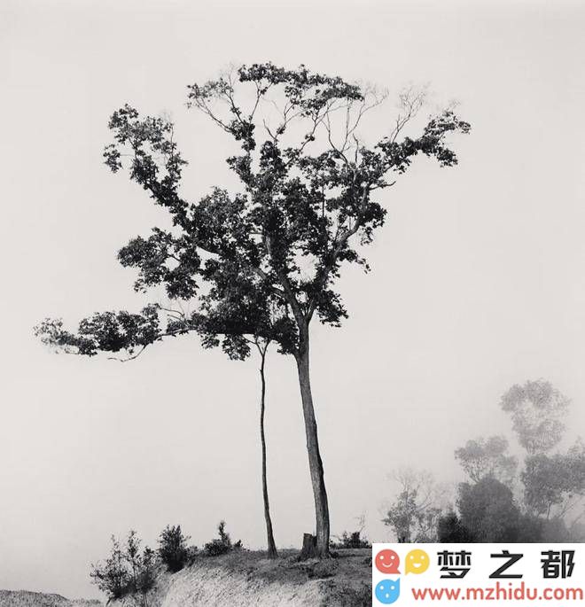 英国摄影师通过镜头呈现水墨意境中的中国，自然与人文景观展现出全新的生命活力与韵味