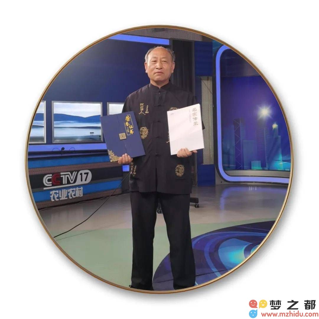 书法艺术大师许龙军：在笔墨之间展现儒家思想道家理念与禅宗风韵的完美结合