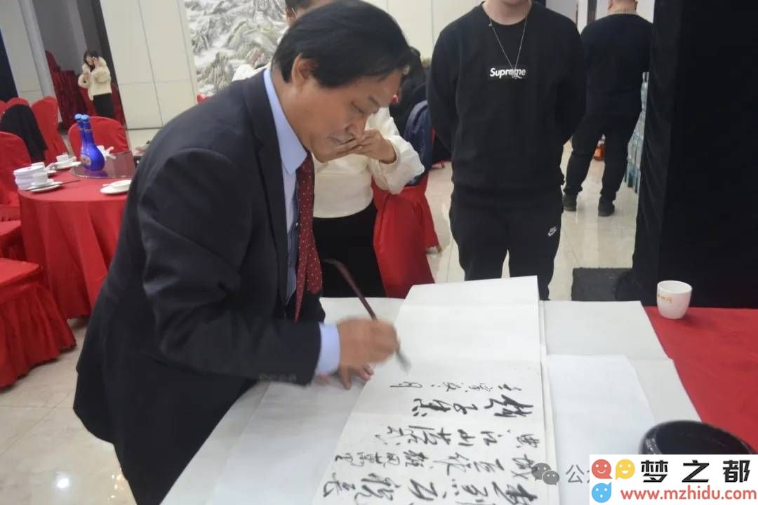 赵子忠书画艺术盛典：春天的色彩在丹青中绽放，当代大师风采的精彩展现
