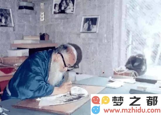 在画坛大师的笔触下冬日白菜的千姿百态，哪一幅最能唤起你心底的温暖与味蕾的共鸣？