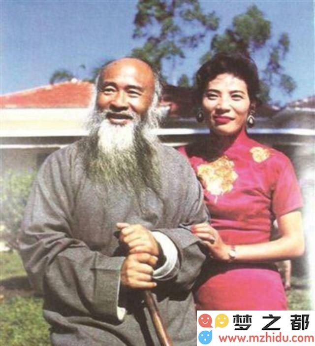 齐白石与妻子的艺术传奇：她的画作以假乱真，为何大师心中充满忧虑与困惑？