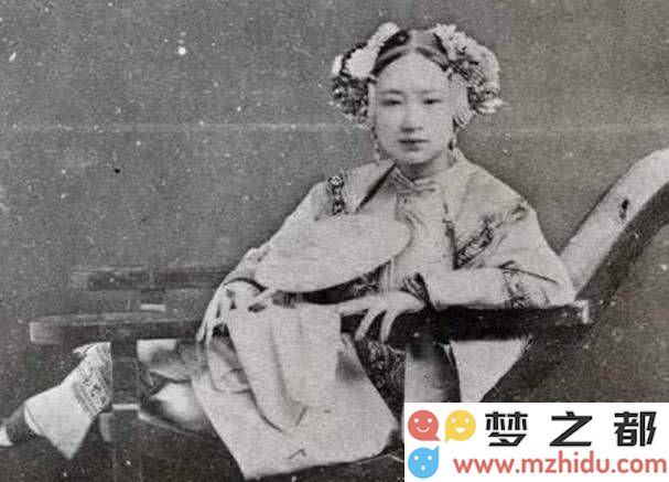 传承百年家族收藏，翁万戈探讨为何选择无偿捐美中国古玩字画保护与管理的挑战