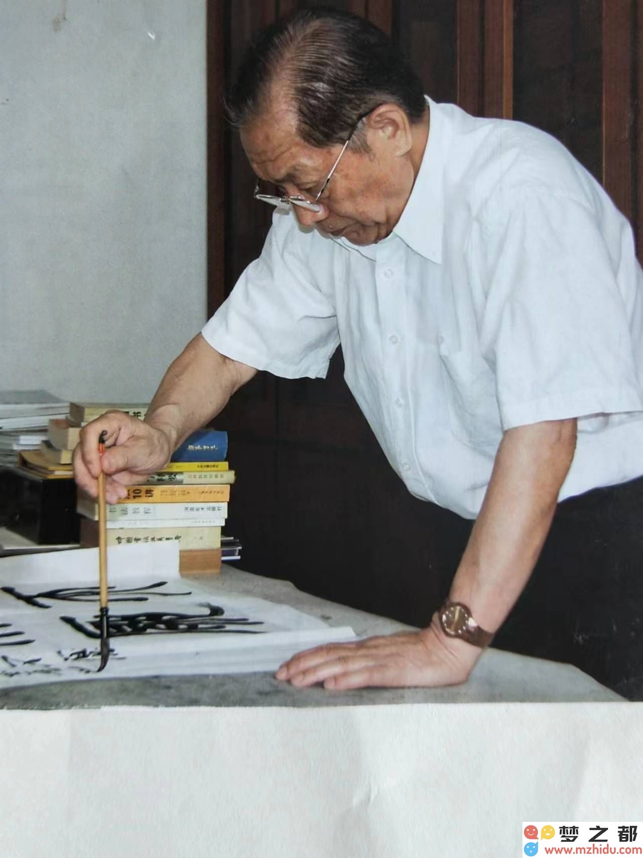 王鸿玉：在笔墨交融中传承书法精神，通过创新展现金石墨韵的绚丽风采