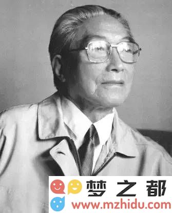 高冠华大师深入剖析花鸟画艺术精髓：从构图技巧到临摹方法与笔墨运用的全面探索