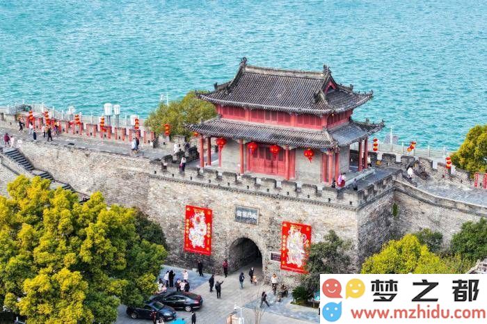 千年年画焕发新活力，如何在现代潮流中实现纸上祈愿的创新融合？