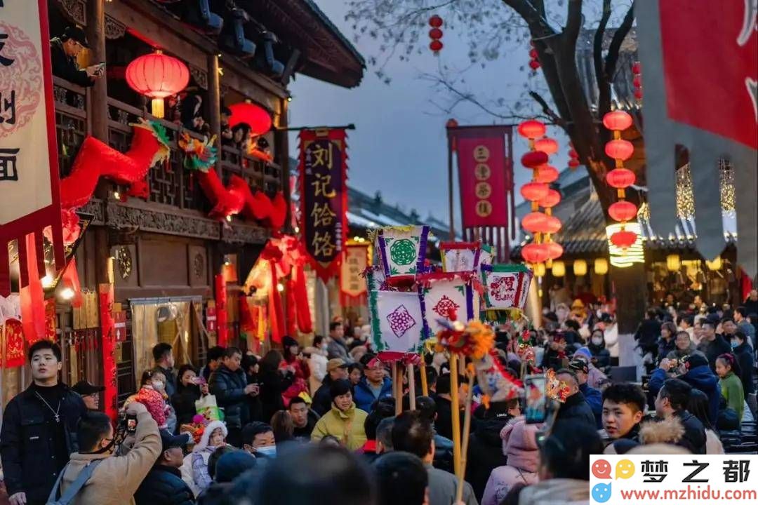 元宵情怀：浓浓团圆味，温暖欢聚时光里的思念与希望