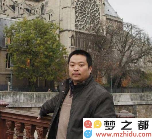 李尚昱花鸟画：以薄画法展现雅致新风尚，龙湖风姿尽显于纸上