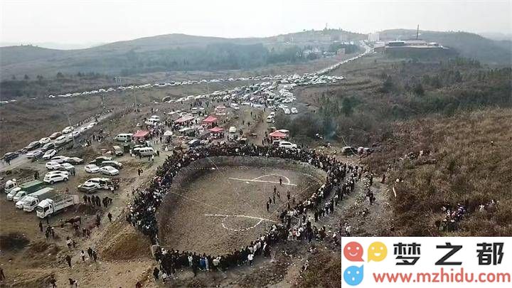 惠水苗族年庆氛围浓厚：斗牛激情对抗，姑妈回娘家欢庆歌舞盛典
