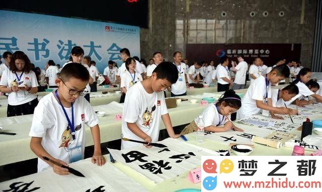 十岁小书法家李宜恒勇夺冠军，背后蕴含着坚持与努力的故事，成功绝非偶然的传奇之路！