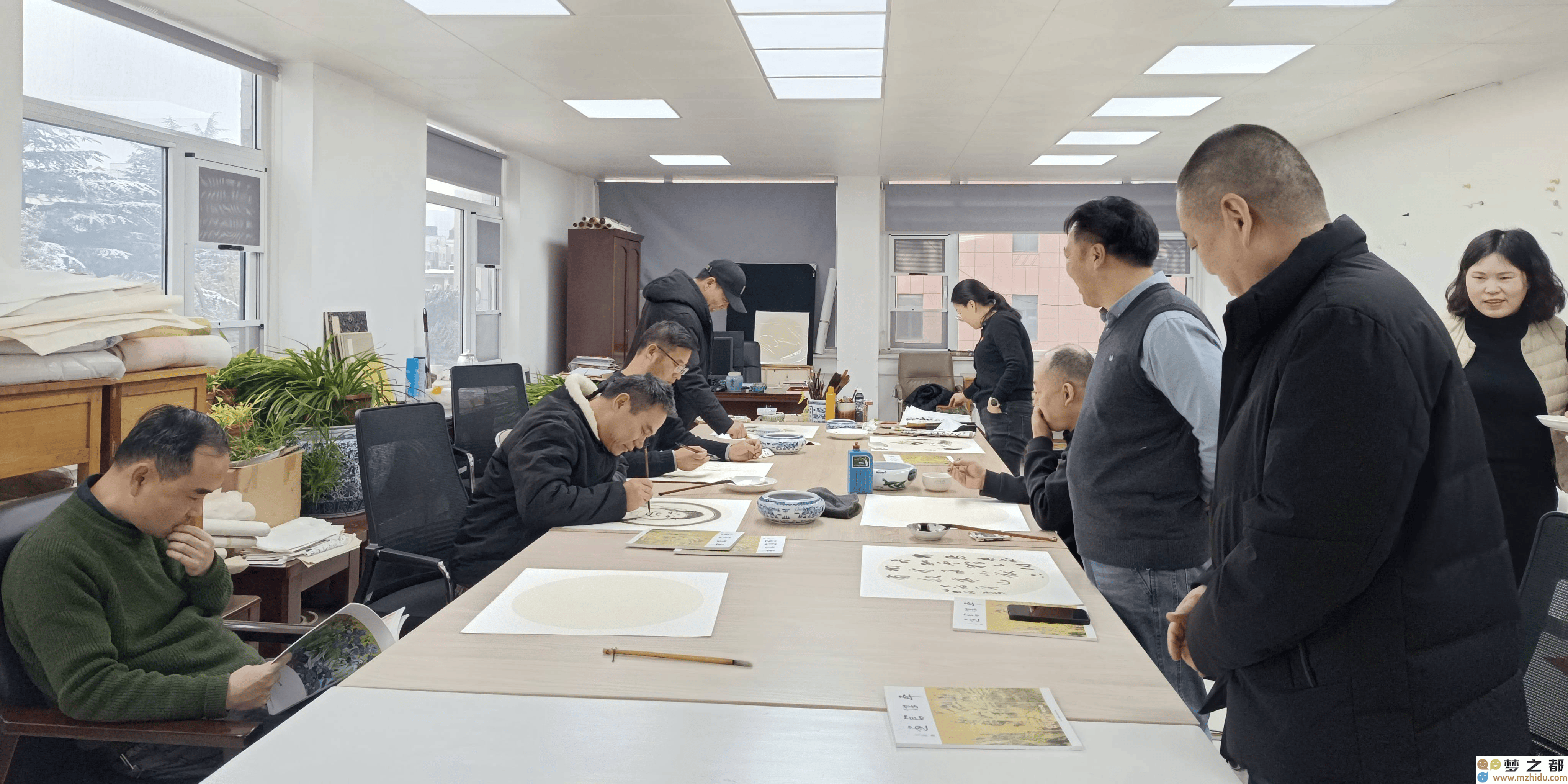 平煤神马集团书画笔会盛大召开：迎新春共描美好未来，用笔墨传递我们最真挚的祝福与情感