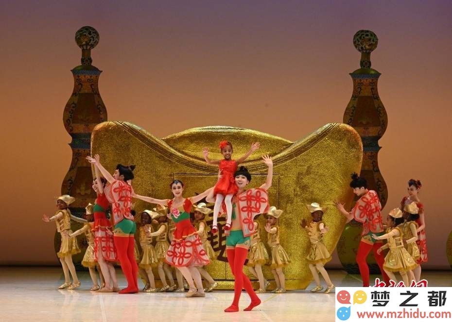 华盛顿首演盛况空前！中国中央芭蕾舞团精彩呈现舞剧《过年》的绚丽与魅力