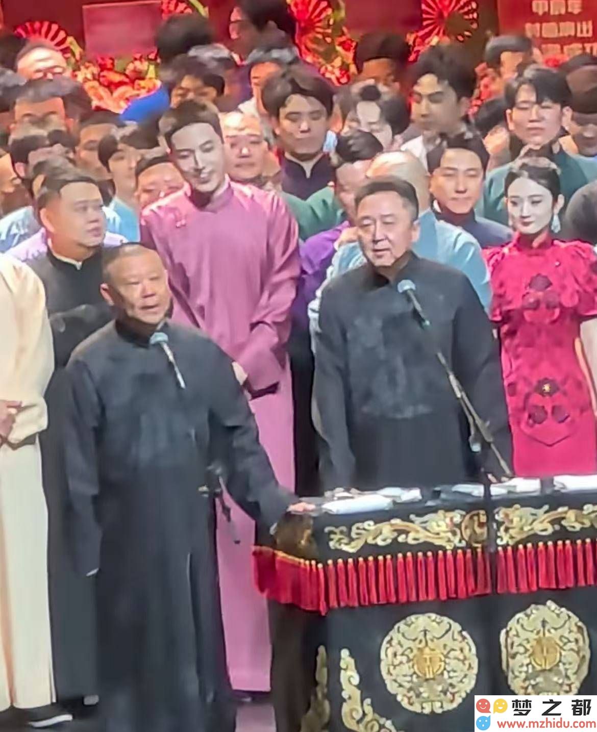 德云社封箱盛典，齐一民《龙年笔舞》精彩绝伦的完美落幕之作！