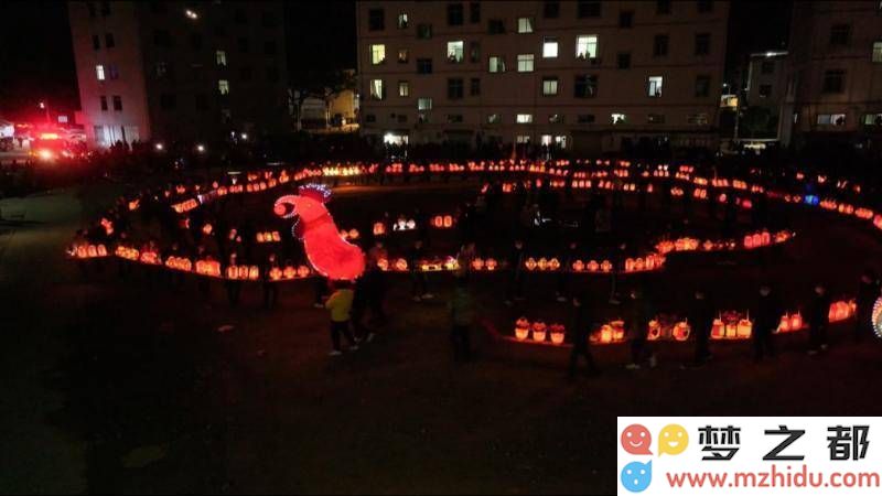江西石城千年板桥灯光璀璨展现，非遗文化年味浓郁满溢乡村