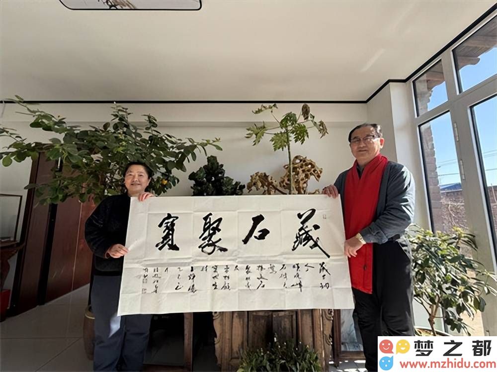 中企艺联书画院河北分院书画艺术家前往郝庄送上新春祝福，共同创造喜庆的书画盛宴