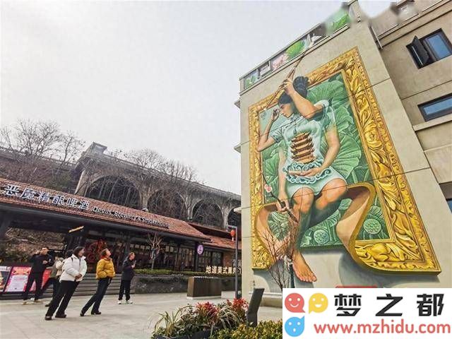 黄鹤楼诗意再现墙面，“玉笛黄鹤”壁画引领武汉新春热门打卡潮流