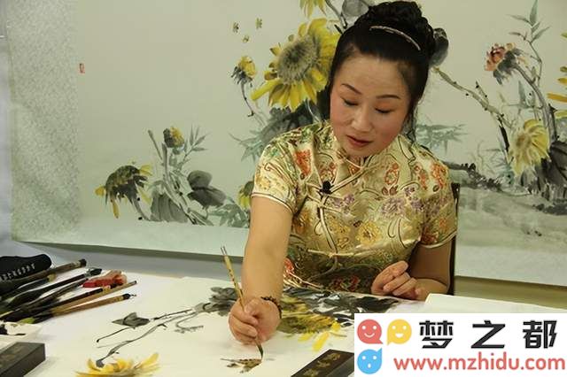 宁夏女画家王丽荣：在向日葵的阳光下追寻国画艺术的巅峰之路