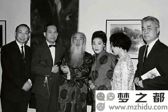 张大千与齐白石的经典佳作齐聚香港邦瀚斯秋季拍卖会，艺术爱好者不可错过的盛宴！