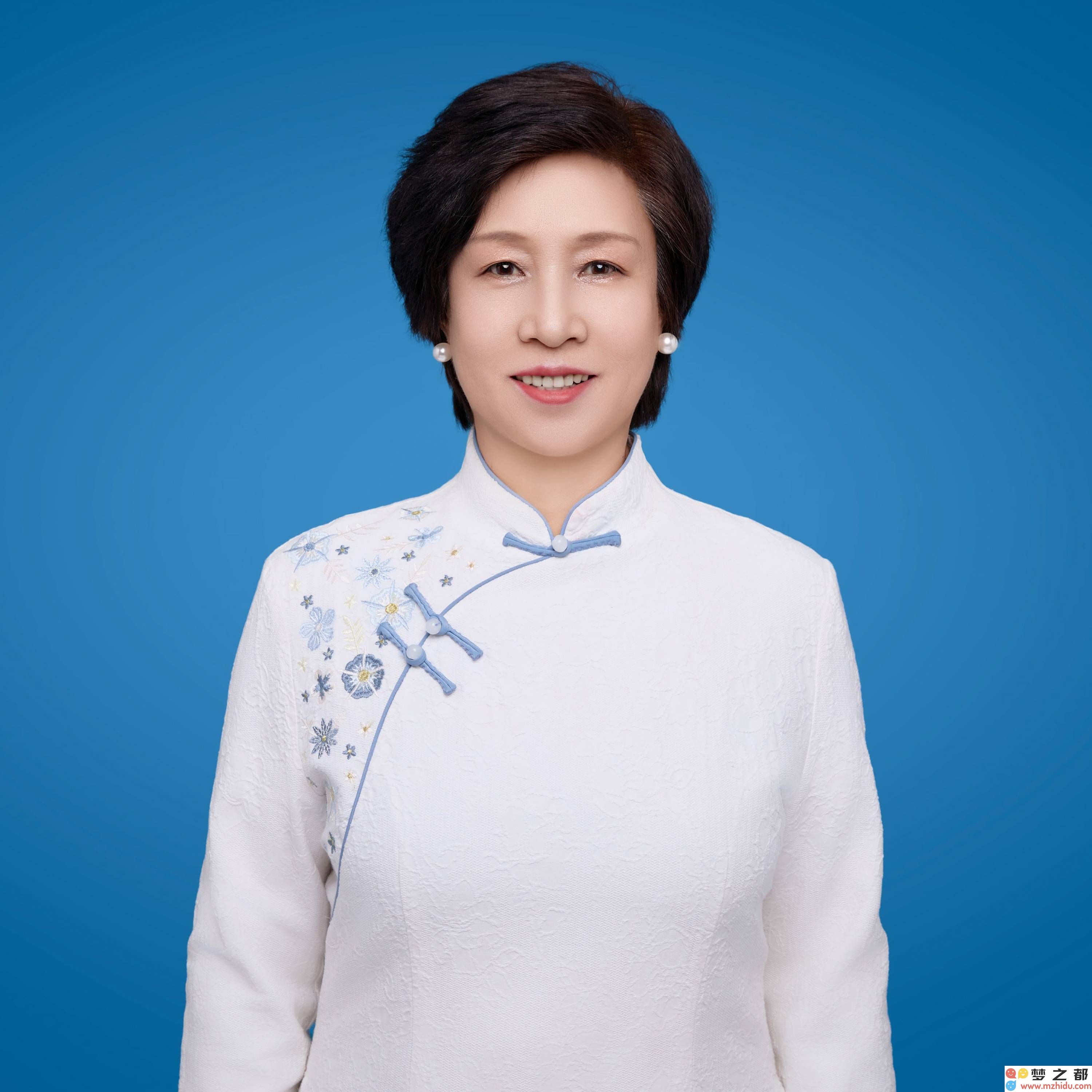 王秀欣：在墨香与色彩的交融中，创造全新的艺术篇章与人生风景