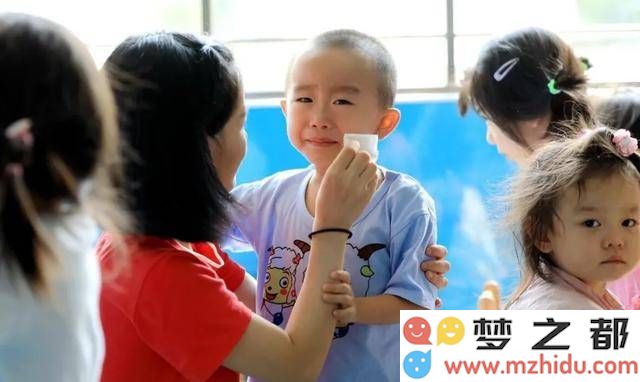 幼儿园防止欺凌的有效策略：教孩子懂得自我防护，勇敢地说出“不”以保护自己