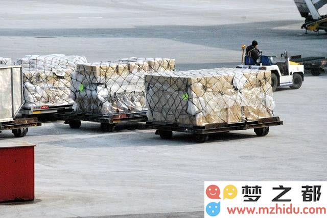 顺丰面临的多重困境：在重资产模式下的挑战与生态化转型的可行路径探索