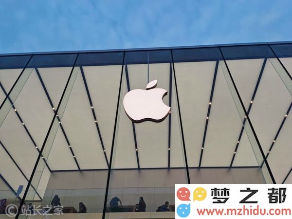 苹果 AI 领导 Giannandrea 职位下降，WWDC25 未能出席引发广泛关注和讨论