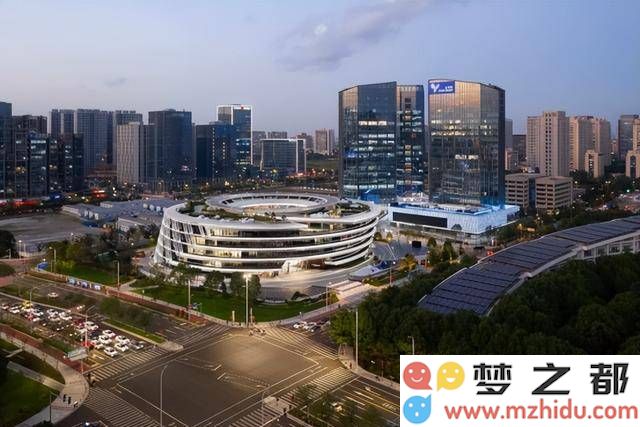 太平鸟业务全面升级：在组织架构变革后如何成功实现转型与提升？