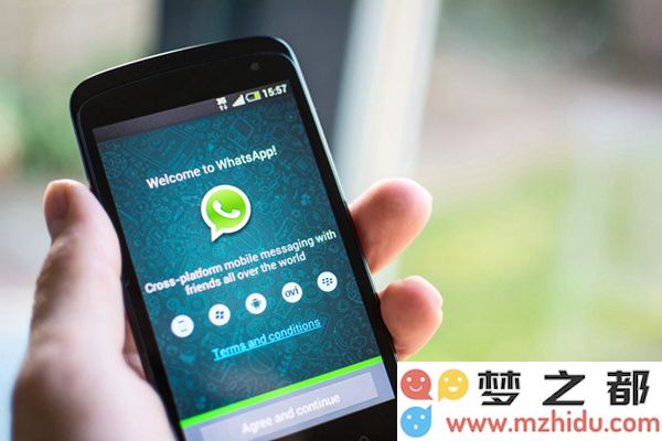 Grouphug：一种富有创意的AI应用即将改变 WhatsApp 群聊的游戏规则
